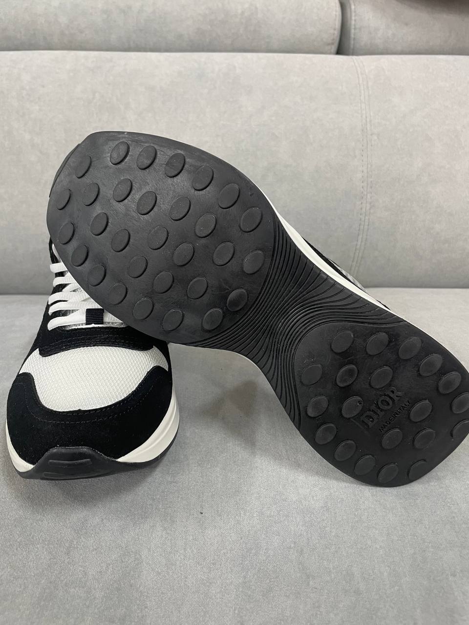 디올 스니커즈