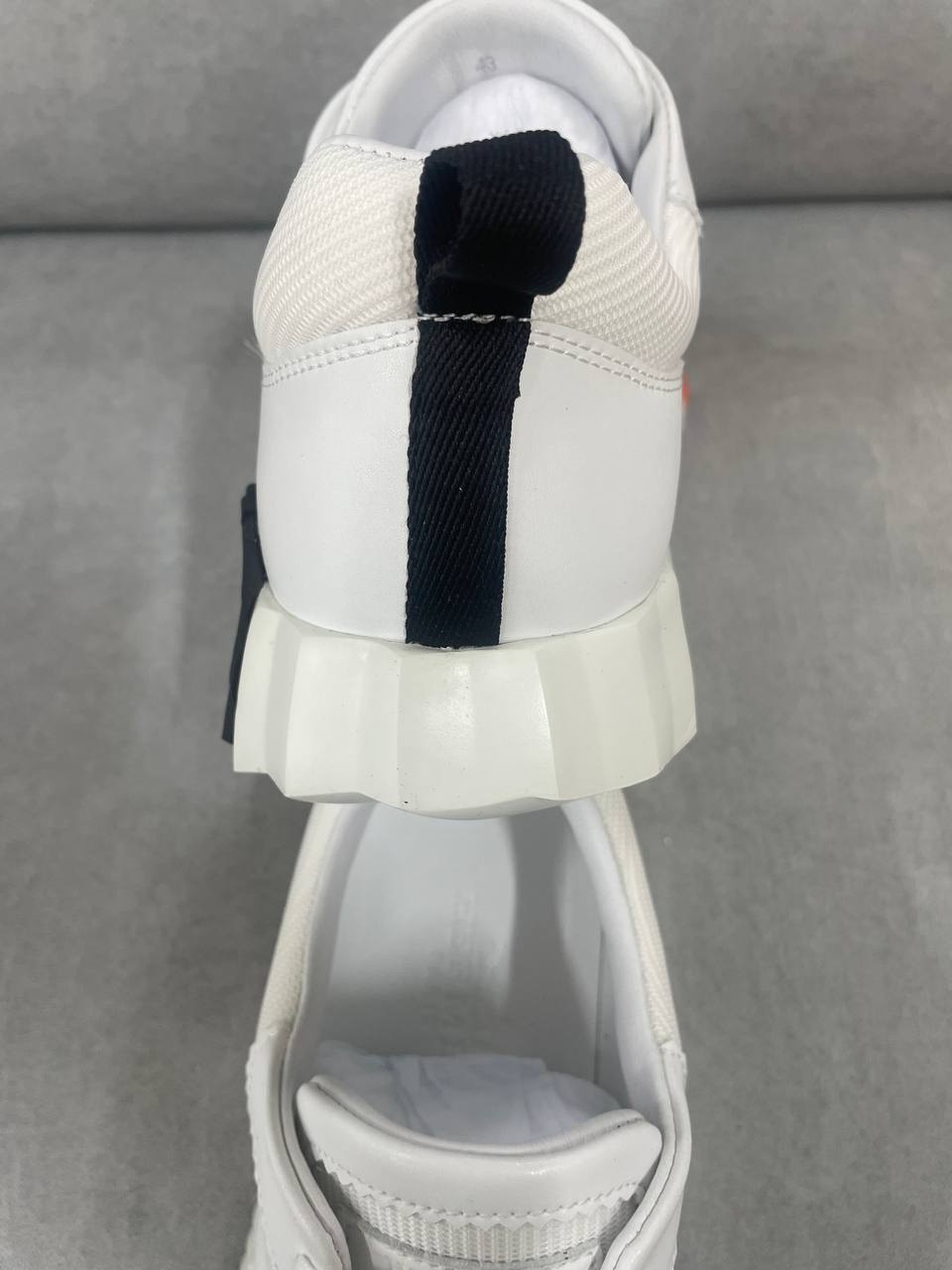 에르메스 바운싱 화이트