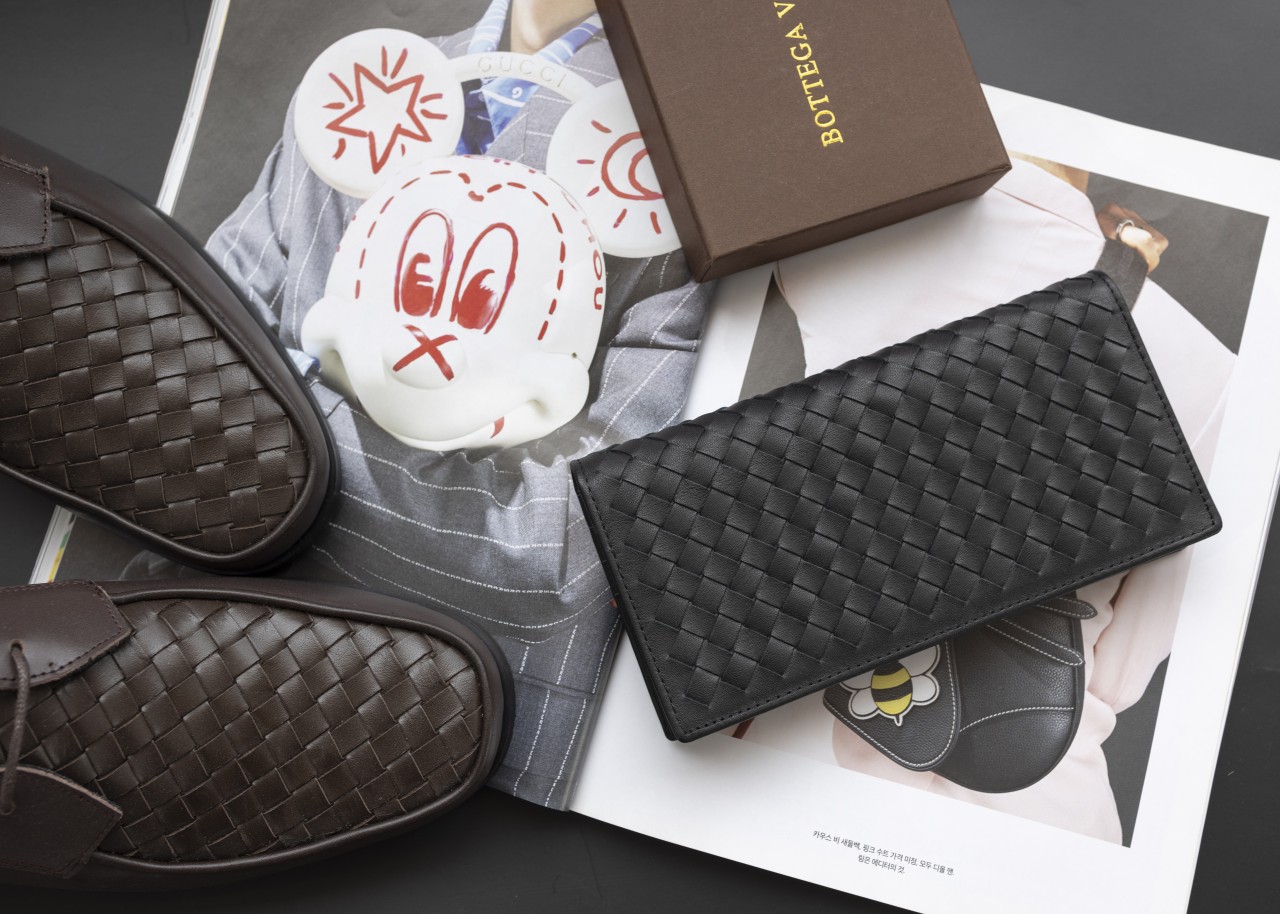 [BOTTEGA VENETA] 보테가베네타 인트레치아토 플랩 콘티넨탈