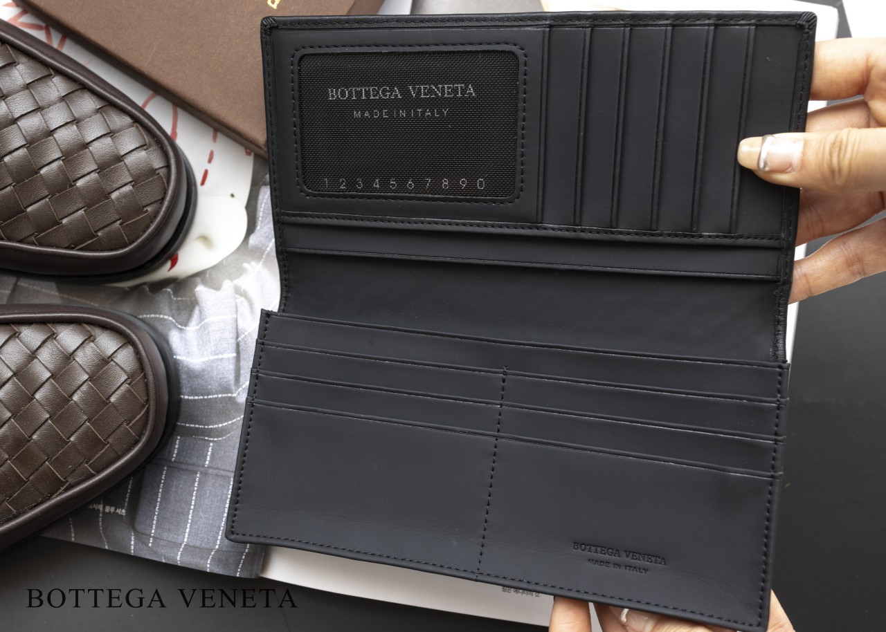 [BOTTEGA VENETA] 보테가베네타 인트레치아토 플랩 콘티넨탈