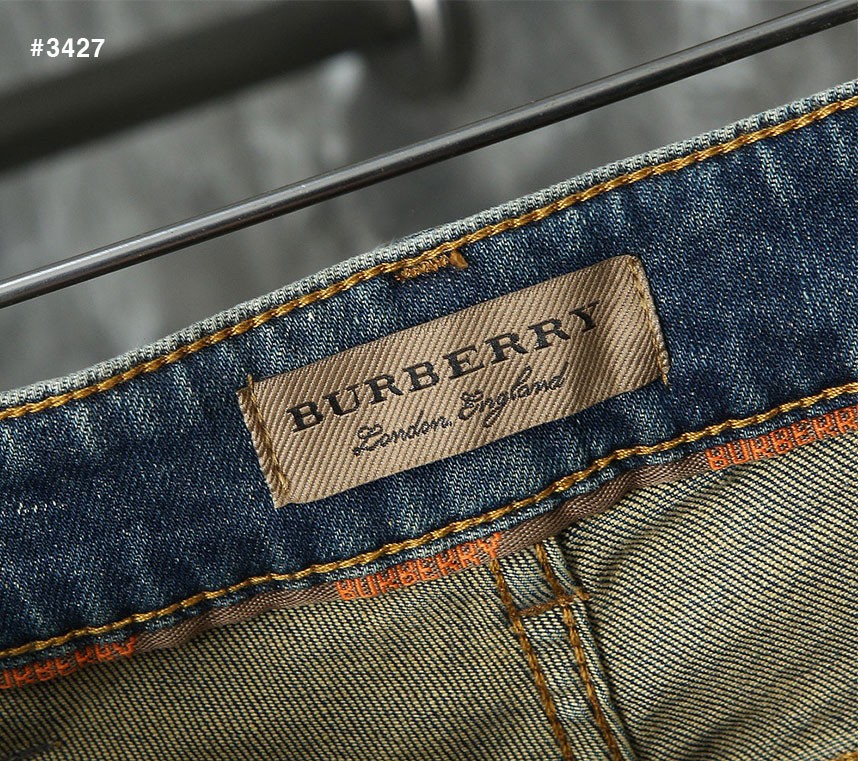[BURBERRY] 버버리 레드 기마자수 워싱 데님 팬츠