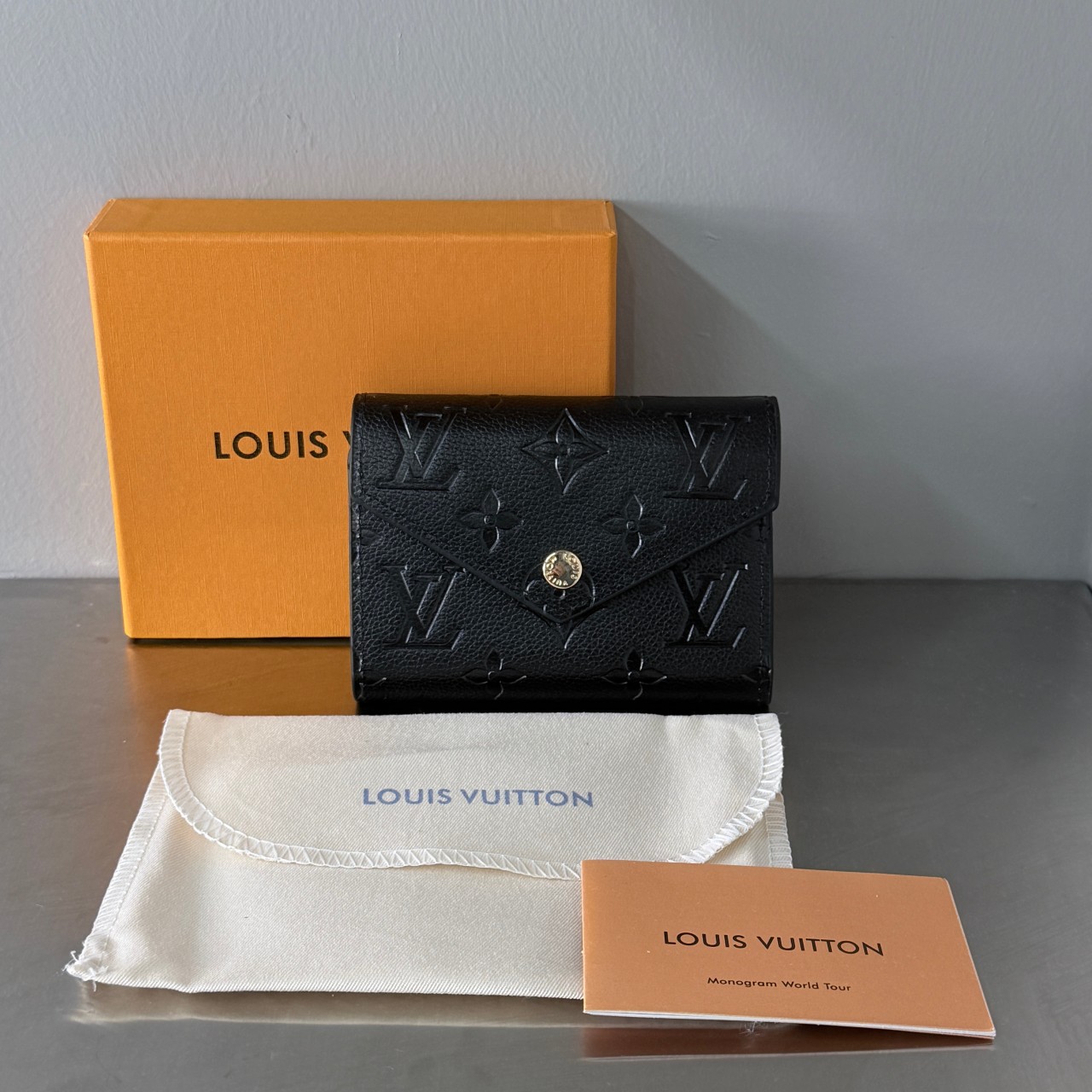 루이비통  빅토린 월릿 앙프렝뜨