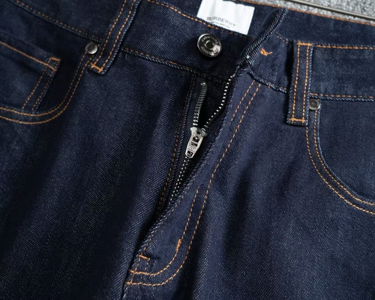 버버리 26년  매장완판제품