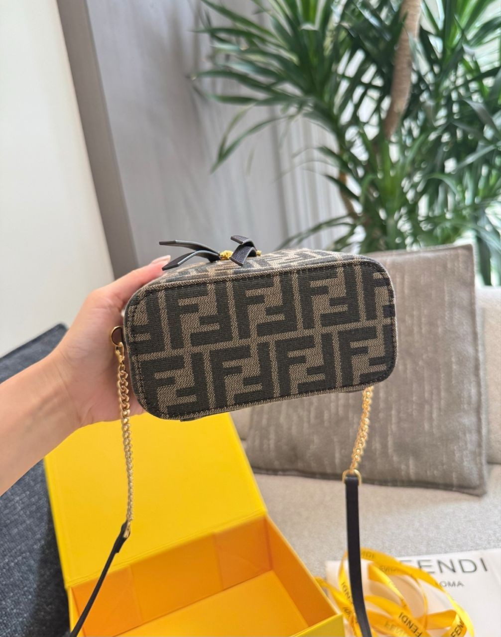 펜디 배니티 FF 패턴 탑 핸들 미니 백